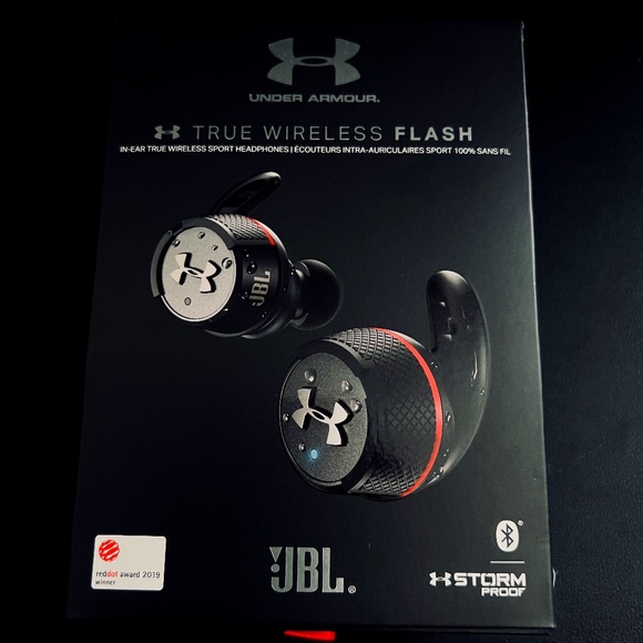 Under Armour True Wireless Flash Headphones - Picture 1 of 4
